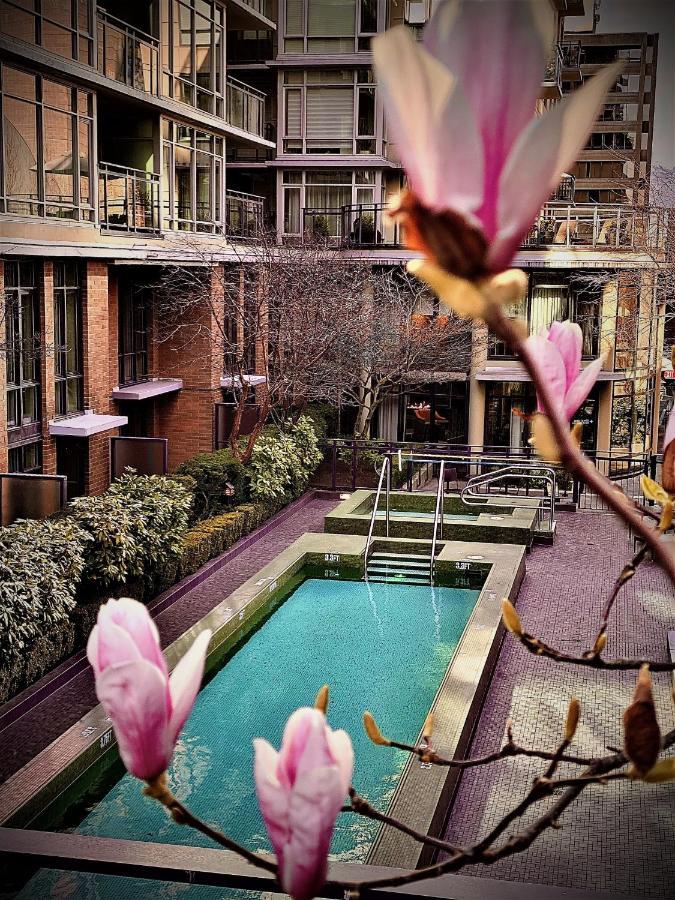 L'Hermitage Hotel Vancouver Dış mekan fotoğraf