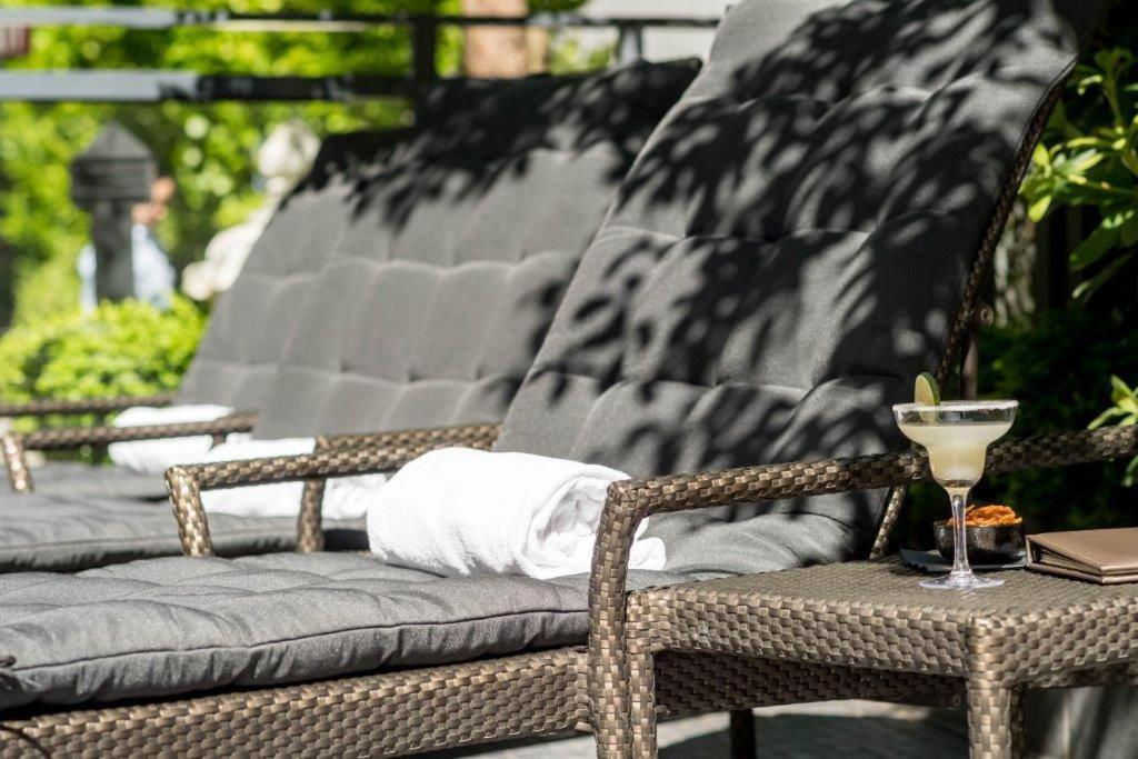 L'Hermitage Hotel Vancouver Dış mekan fotoğraf