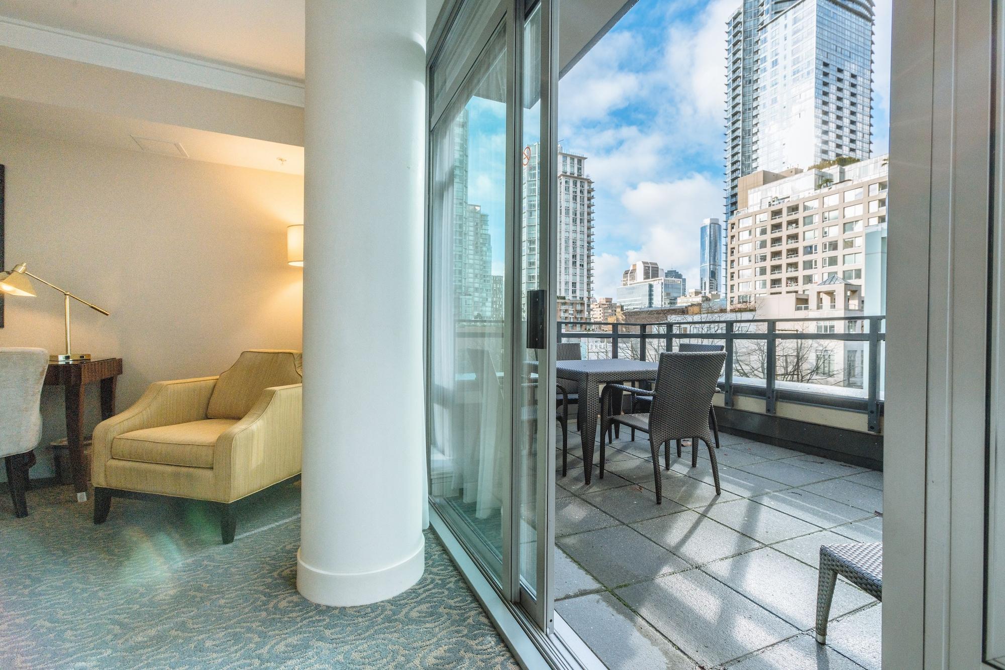 L'Hermitage Hotel Vancouver Dış mekan fotoğraf