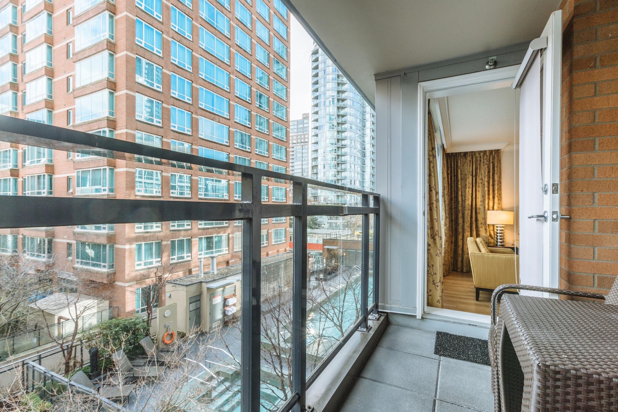 L'Hermitage Hotel Vancouver Dış mekan fotoğraf