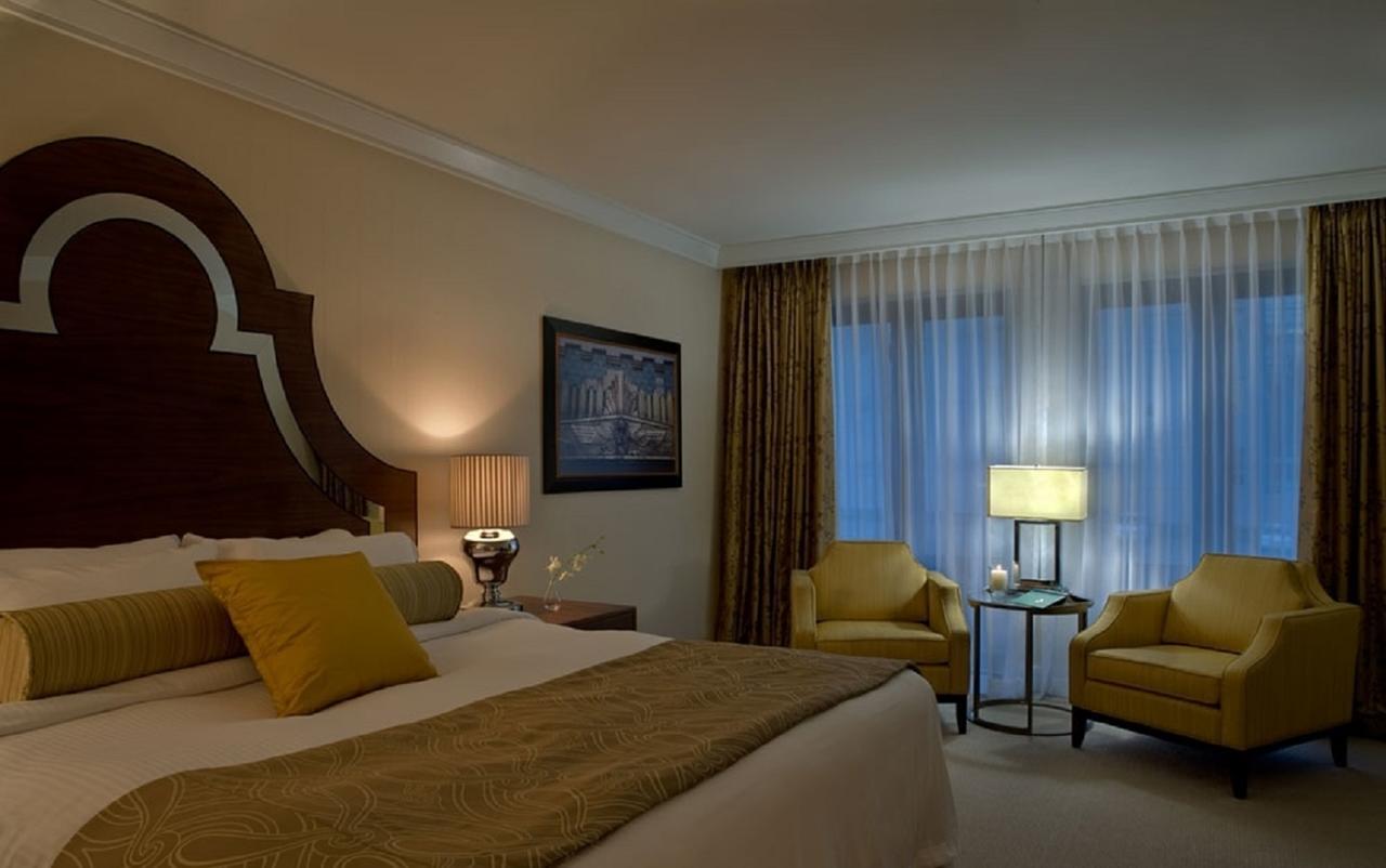 L'Hermitage Hotel Vancouver Dış mekan fotoğraf